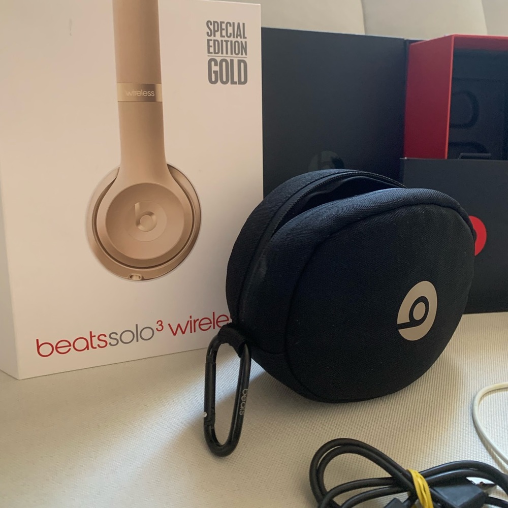 Beats by Dre -  gold color